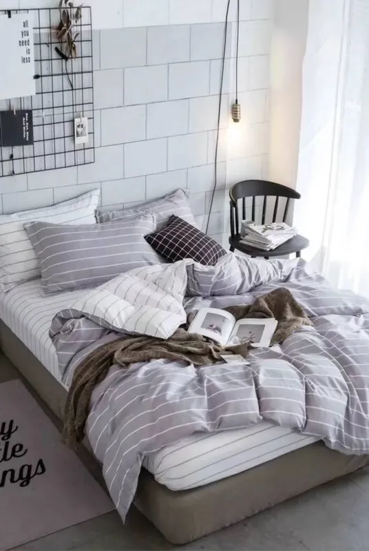 Ezysleep Unisex Silver Stripe Printed Duvet Set Size: King Silver female