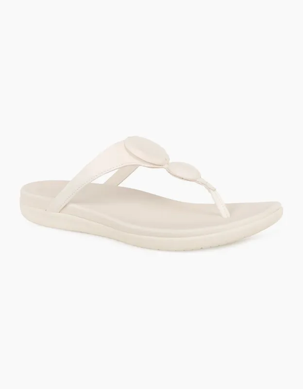 Fitflop Women's Solay Glossy Disc Toe Post Sandals - White - Size: 6