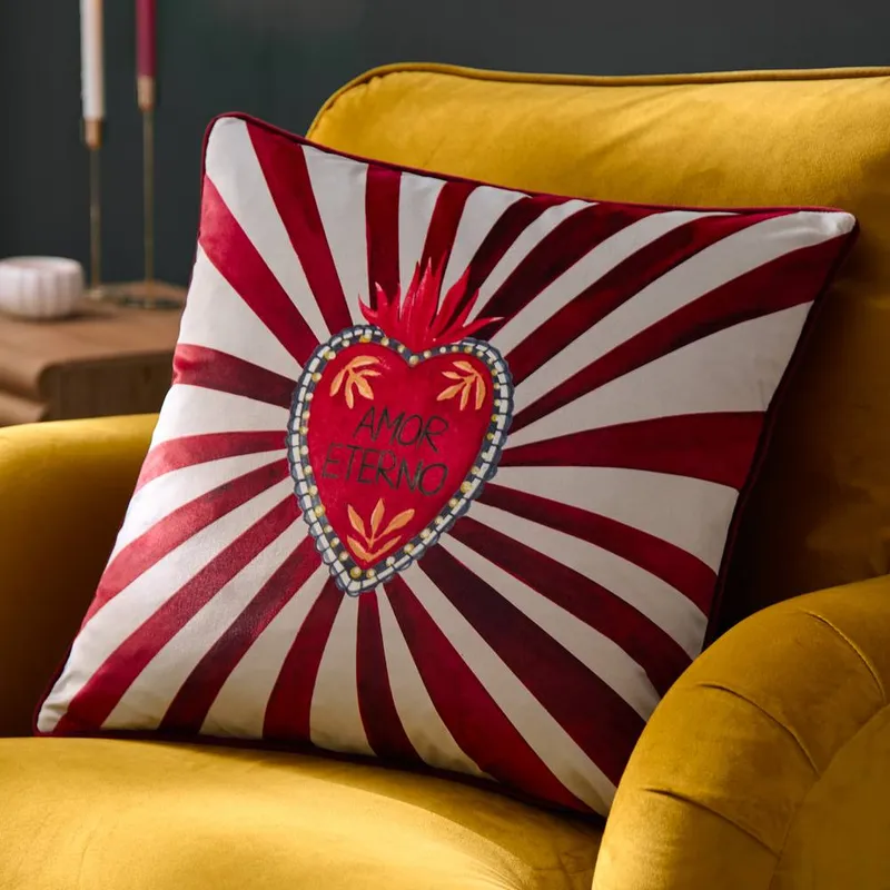 Furn Amor Eterno Velvet Piped Cushion in Red Size: 45cm x 45cm - Red