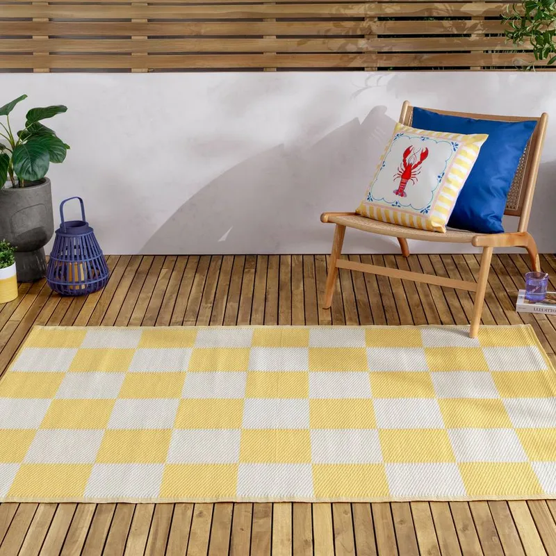 Furn Unisex Checkerboard Outdoor Rug in Yellow Size: 120cm x 180cm Yellow female