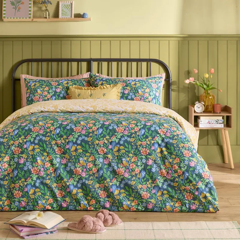 Furn Emerie Floral Reversible Duvet Cover Set in Navy Size: Single Navy Single