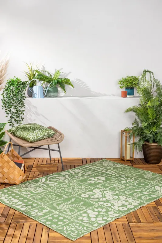 Furn Forage Garden Woven Floral UV & Weatherproof Outdoor/Indoor Rug in Light Green Size: 120cm x 170cm - Light Green