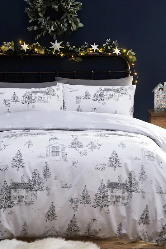 Furn Midwinter Toile Festive Reversible Duvet Cover Set in White Size: Single - White