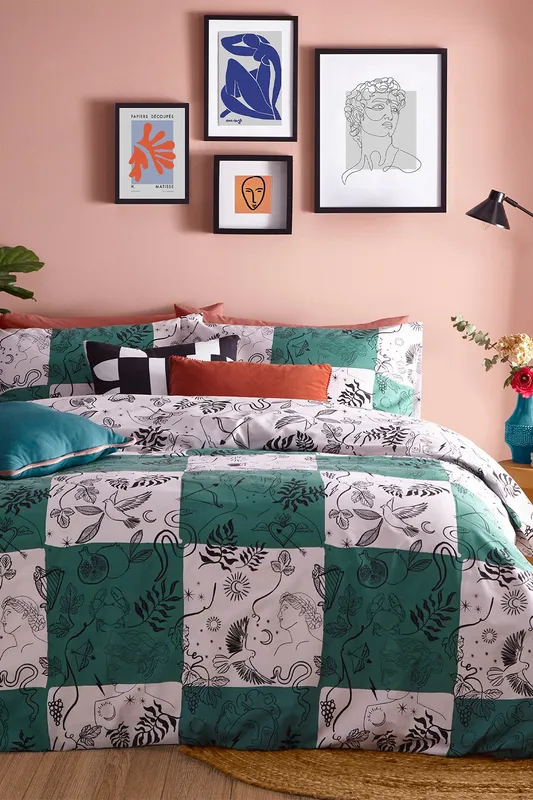 Furn. Mythos Checkerboard Reversible Duvet Cover Set - Green Polycotton - Size King