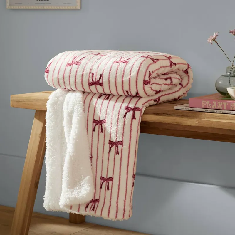 Furn Noortje Bows Sherpa Fleece Throw in Pink Size: 130 cm x 180 cm Pink 130 cm x 180 cm