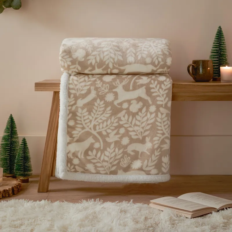 Furn Unisex Skandi Woodland Fleece Throw in Beige Size: 140cm x 180cm Beige 140cm x 180cm female