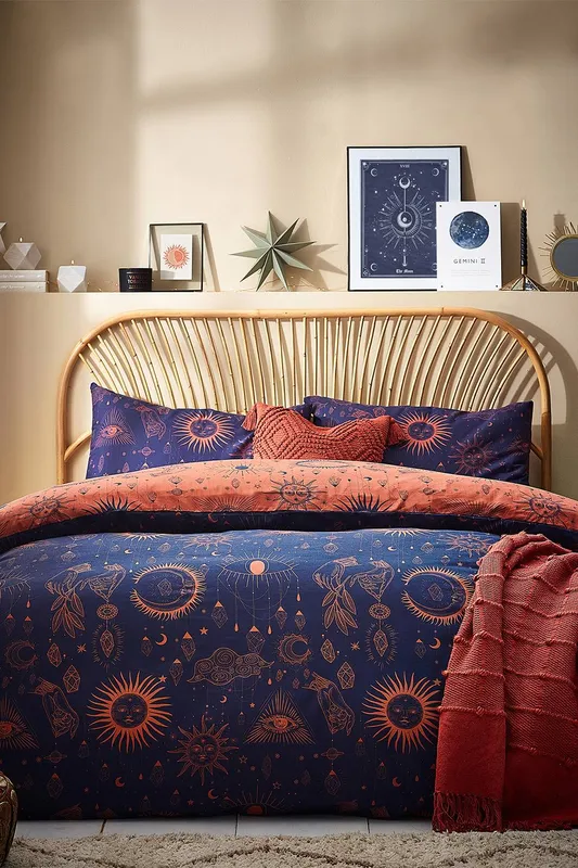 Furn Constellation Celestial Reversible Duvet Cover Set Size: Single - Multicolor