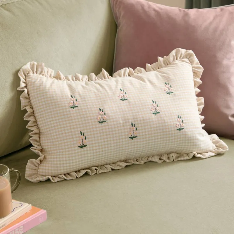 Furn Unisex Les Petite Fleurs 100% Cotton Gingham Ruffle Cushion in Natural Size: 30cm x 50cm Natural 30cm x 50cm female