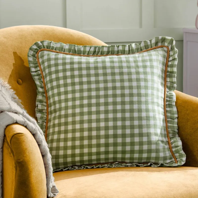 Furn Unisex Maude Gingham 100% Cotton Reversible Cushion in Green Size: 45cm x 45cm Green female