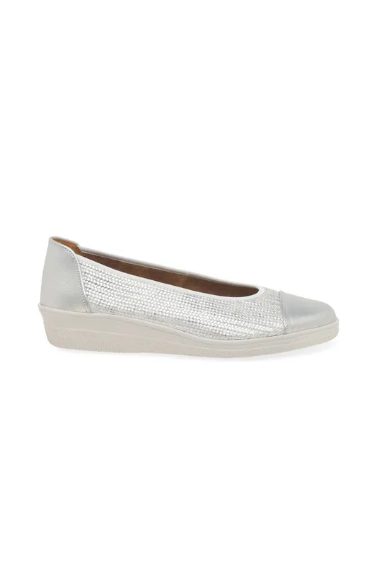 Gabor Women's Petunia Womens Accent Low Heeled Pumps - White - Size: 4