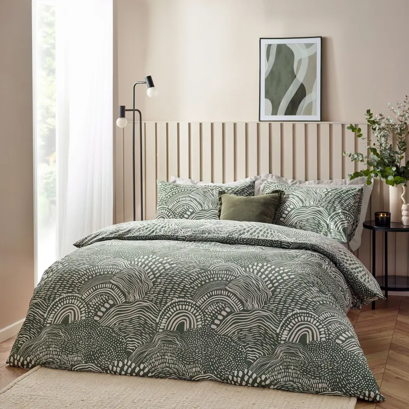 Hoem Nola Abstract Duvet Cover Set in Olive Size: Single Olive Single