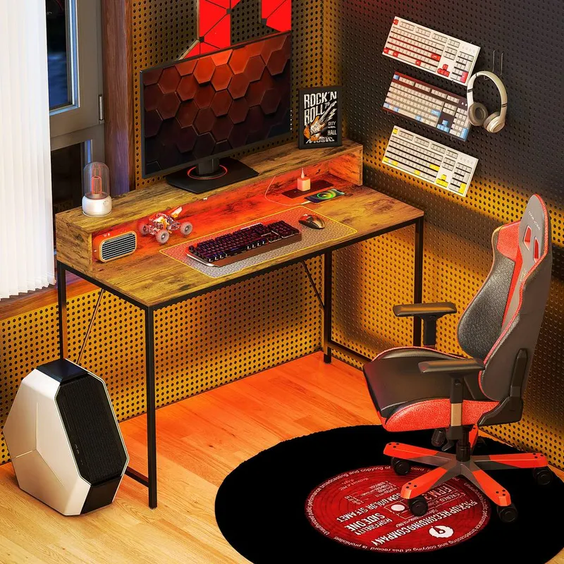 Homcom Computer Table with LED Lights, Gaming Desk with Shelf, Rustic Brown - Brown