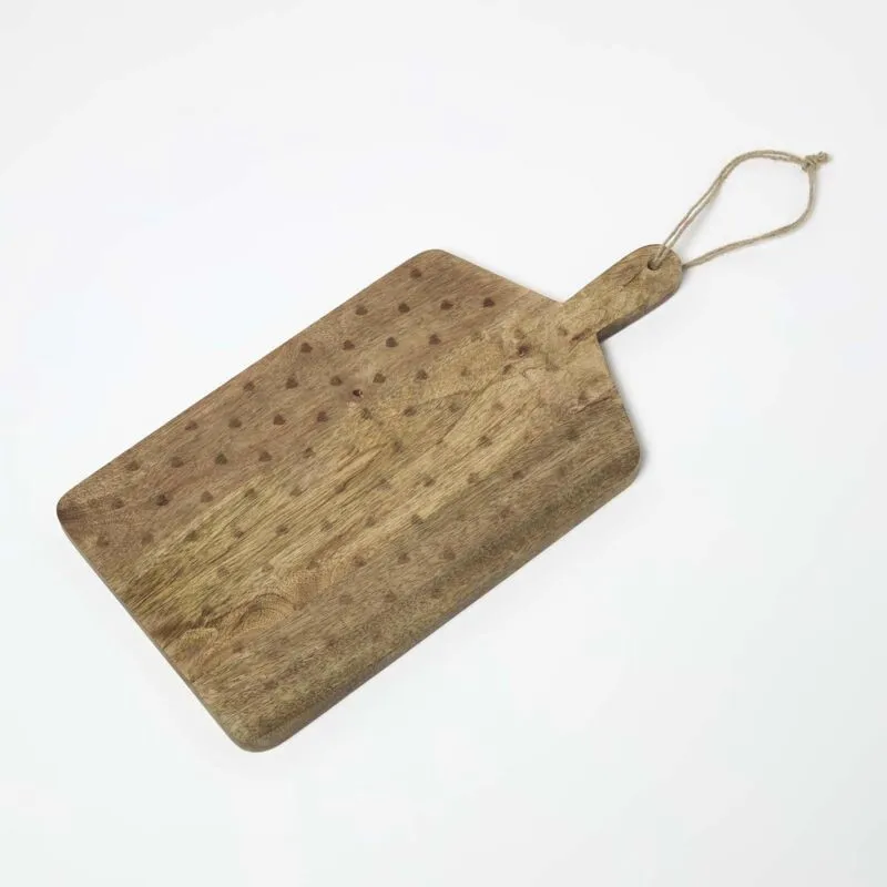 Homescapes Unisex Etched Heart Mango Wood Chopping Board in Natural Natural female