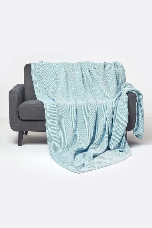 Homescapes - Cotton Halden Chevron Teal Throw, 225 x 255 cm