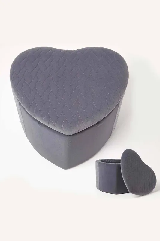 Homescapes Arundel Heart-Shaped Velvet Footstool with Storage in Grey - Grey