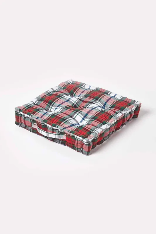 Homescapes Cotton Macduff Tartan Floor Cushion in Red Size: 40 cm x 40 cm Red 40 cm x 40 cm
