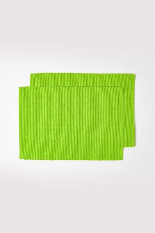 Homescapes Cotton Plain Pack of 2 Placemats in Lime Lime