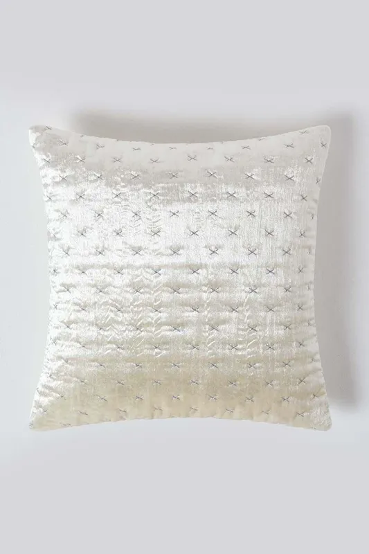 Homescapes Crushed Velvet Cushion Cover in Cream Size: 30 cm x 50 cm Cream 30 cm x 50 cm