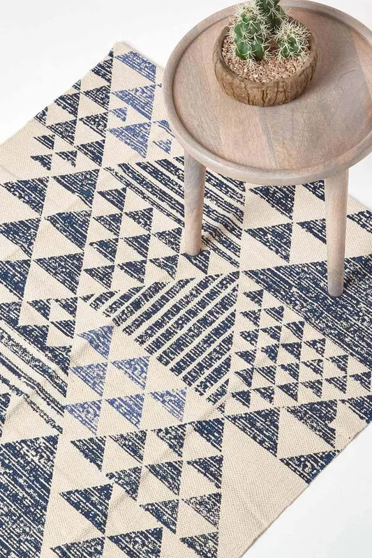 Homescapes Delphi Geometric Style 100% Cotton Printed Rug in Blue Size: 160cm x 230cm - Blue