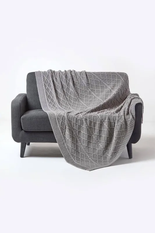Homescapes Diamond Cable Knit Cotton Throw in Grey Size: 150 cm x 200 cm Grey 150 cm x 200 cm