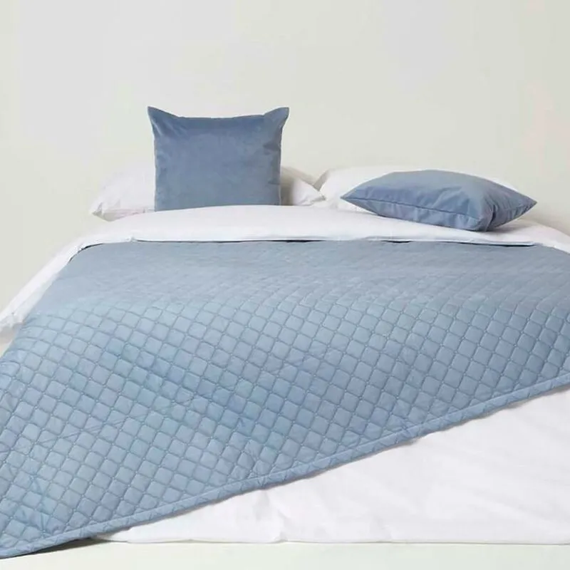 Homescapes - Diamond Quilted Blue Velvet Throw