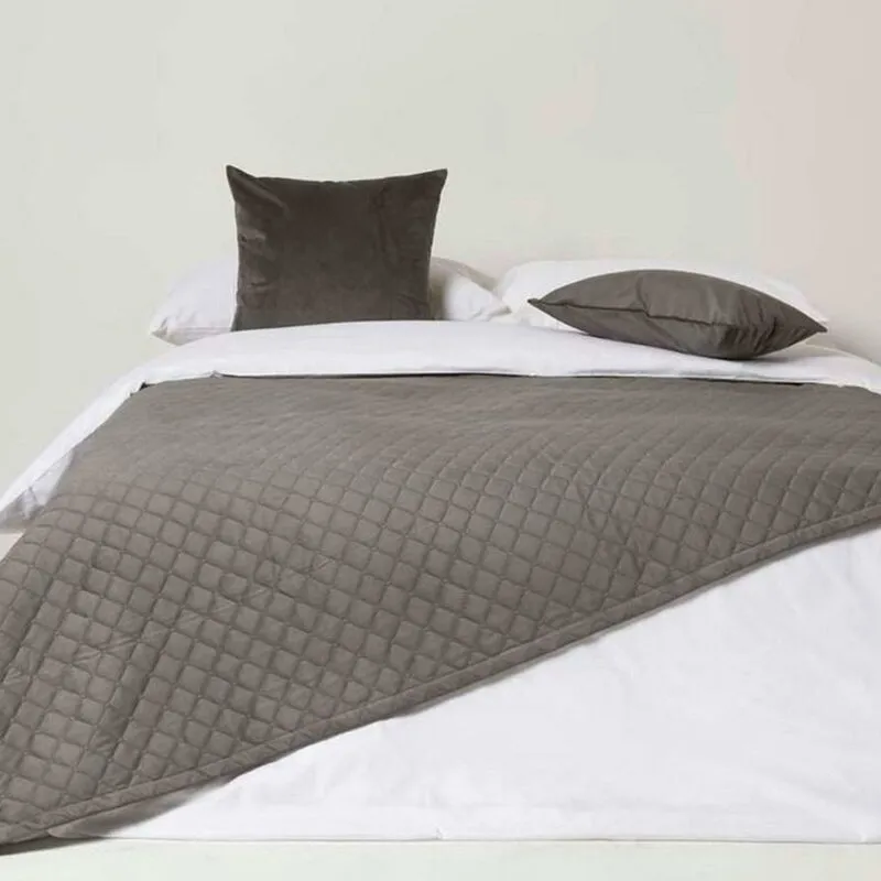 Homescapes - Diamond Quilted Grey Velvet Throw