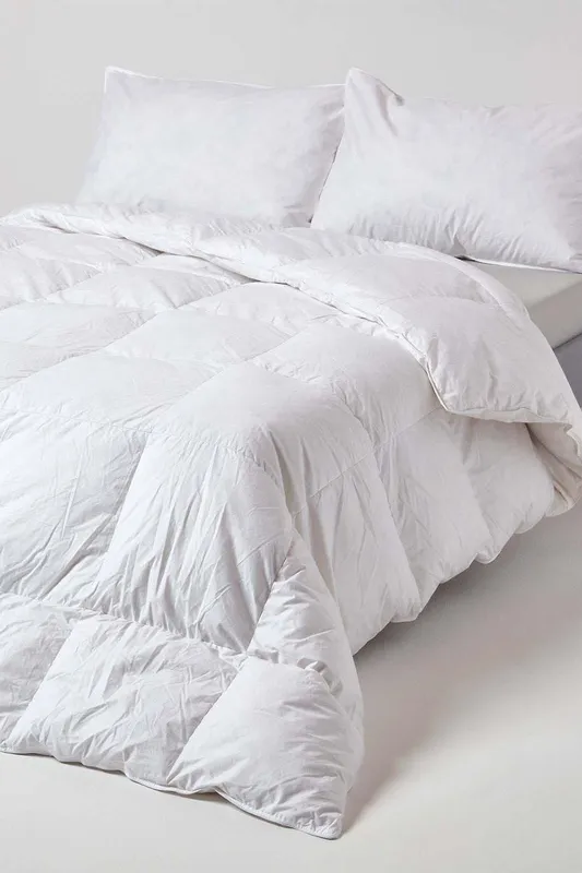 Homescapes Unisex Duck Feather & Down 15 Tog Winter Duvet in White Size: Double White female