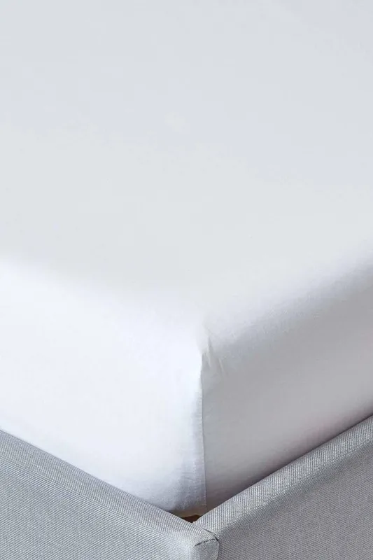 Homescapes White Egyptian Cotton Fitted Sheet 200 Thread Count, Single - White