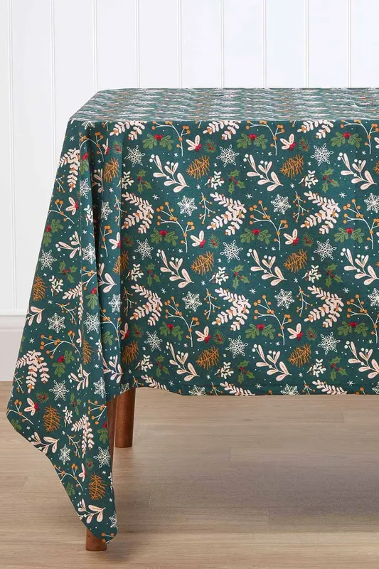 Homescapes Festive Forest Cotton Christmas Tablecloth, 178cm x 305cm in Green - Green