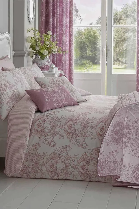 Homescapes French Toile Patterned Duvet Cover Set in Pink Size: King - Pink