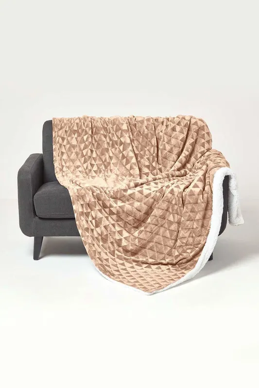 Homescapes Geometric Triangle Velvet Throw in Brown Size: 200cm x 230cm - Brown - Size: 200cm x 230cm