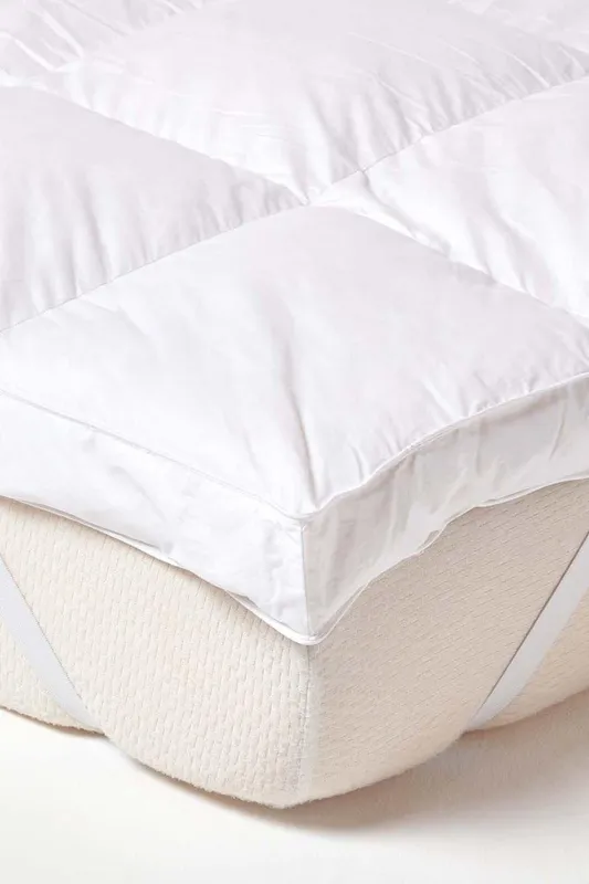 Homescapes Goose Feather Bed Mattress Topper in White Size: Single White Single