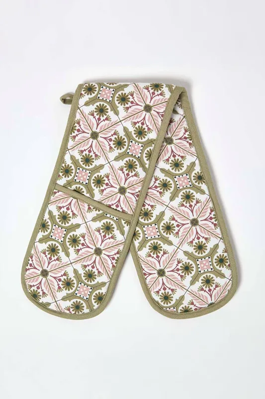 Homescapes Green & Pink Retro 100% Cotton Double Oven Glove - Green