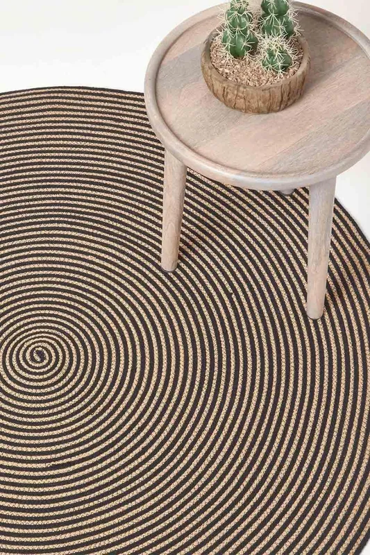 Homescapes Handmade Woven Spiral Braided Rug in Natural Size: 150 cm diameter Natural 150 cm diameter