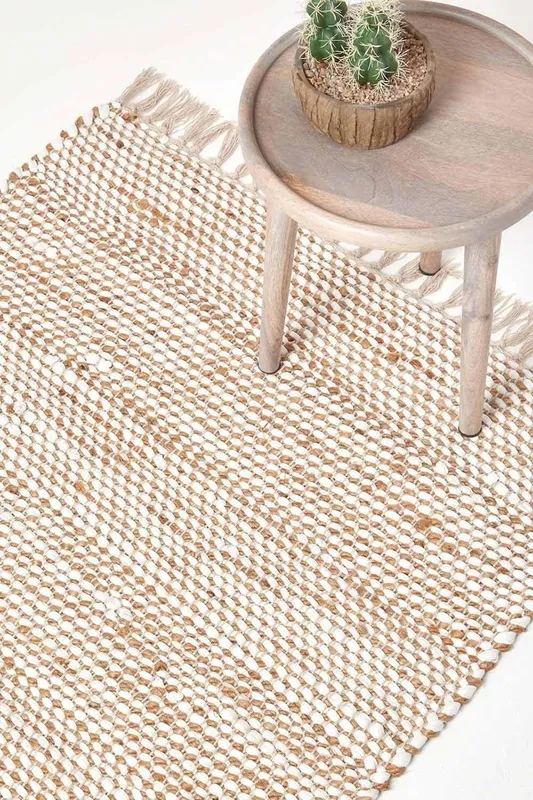 Homescapes Horizon Neutral Hemp Chindi Rug in Natural Size: 90 cm x 150 cm Natural 90 cm x 150 cm