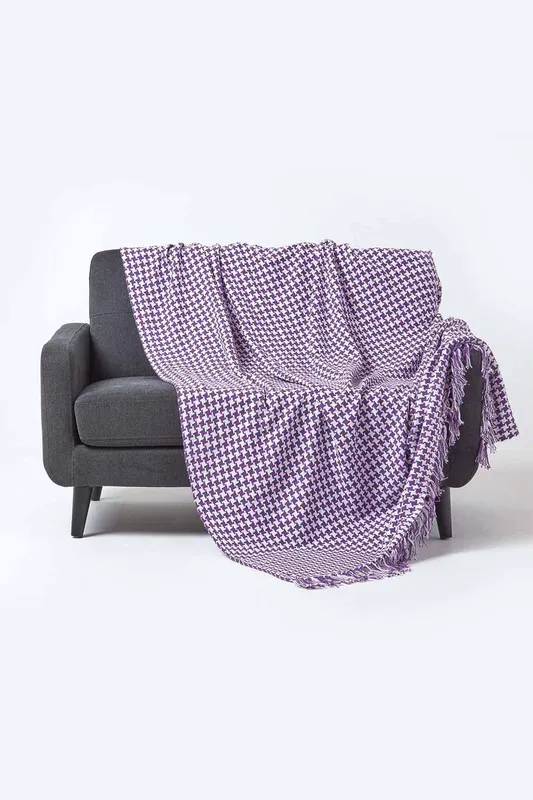 Homescapes Houndstooth 100% Cotton Bedspread Throw in Purple Size: 225cm x 255cm - Purple - Size: 225cm x 255cm