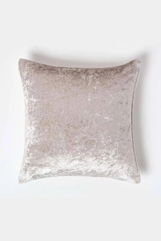 Homescapes Unisex Luxury Crushed Velvet Cushion Cover in Cream Size: 45cm x 45cm Cream female