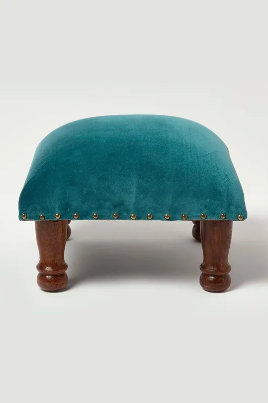 Homescapes Mable Velvet Square Footstool in Green - Green