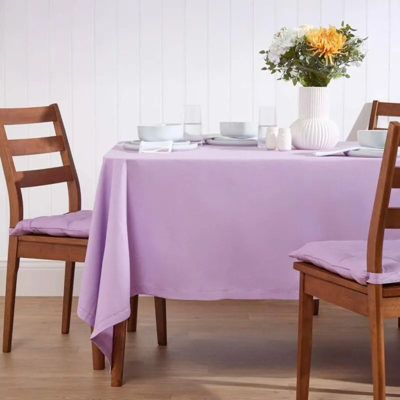 Homescapes - Mauve Tablecloth 140 x 230 cm