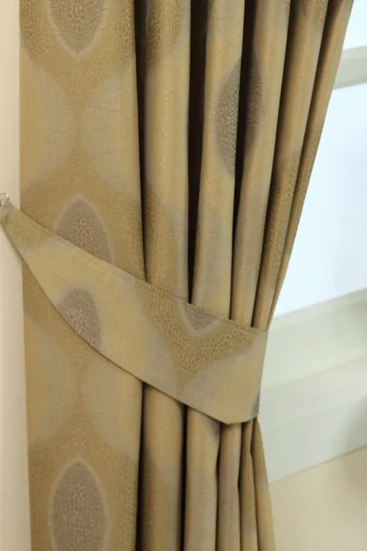 Homescapes Modern Curve Jacquard Curtain Tie Back Pair in Gold Gold