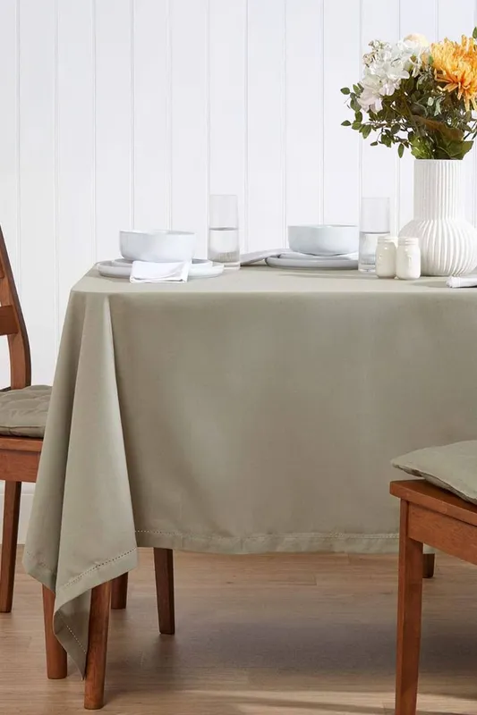 Homescapes Plain Cotton Tablecloth, 137cm x 137cm in Grey - Grey