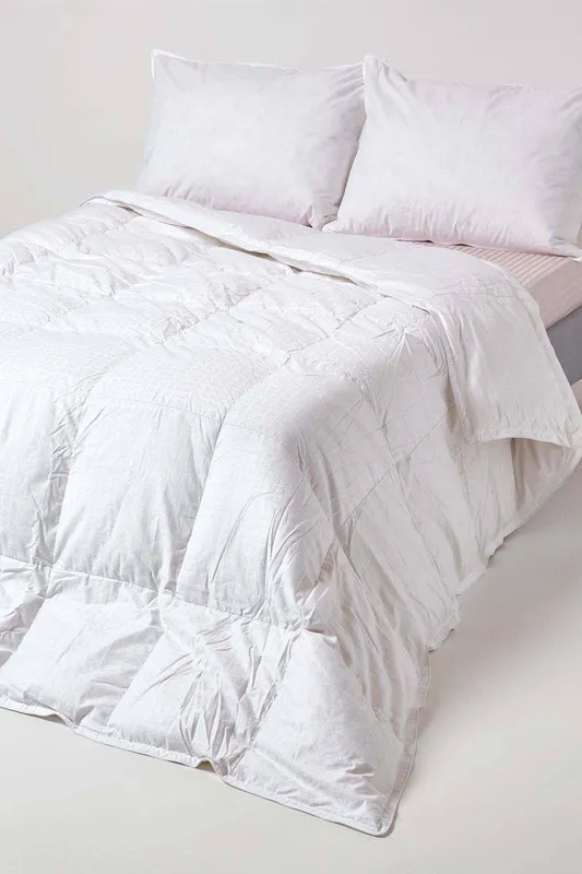 Homescapes Premium White Goose Down 10.5 Tog Autumn Duvet Size: King White King
