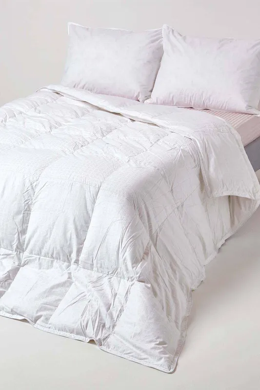 Homescapes Unisex Premium White Goose Down 13.5 Tog Winter Duvet Size: Single White Single female