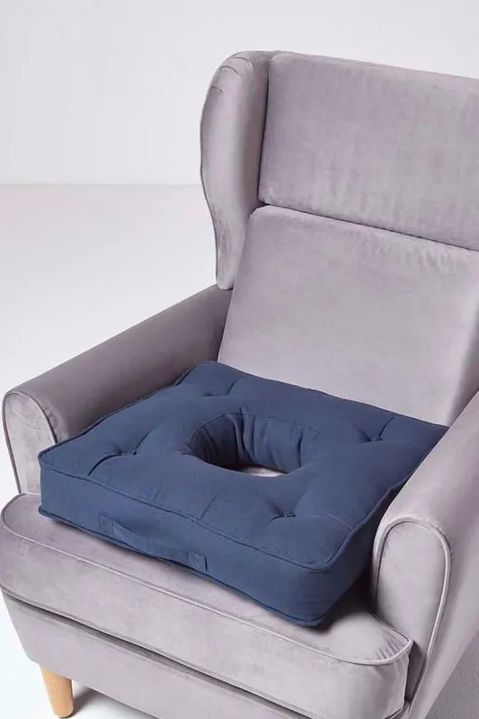 Homescapes Pressure Relief Armchair Booster Cushion in Navy Size: 50 cm x 50 cm Navy 50 cm x 50 cm