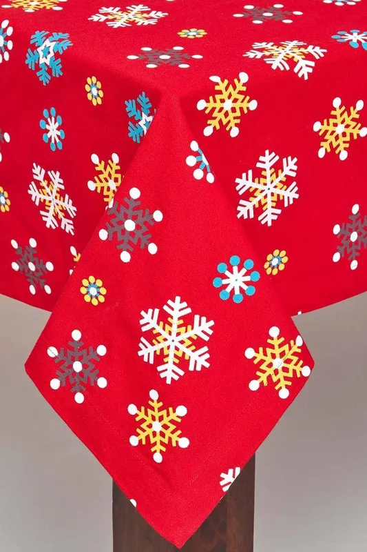 Homescapes - Cotton Christmas Red Snowflake Tablecloth, 54 x 70 Inches