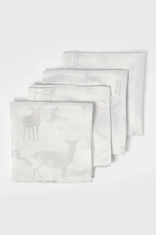 Homescapes Stag Christmas Napkins, Set of 4 in Silver Silver