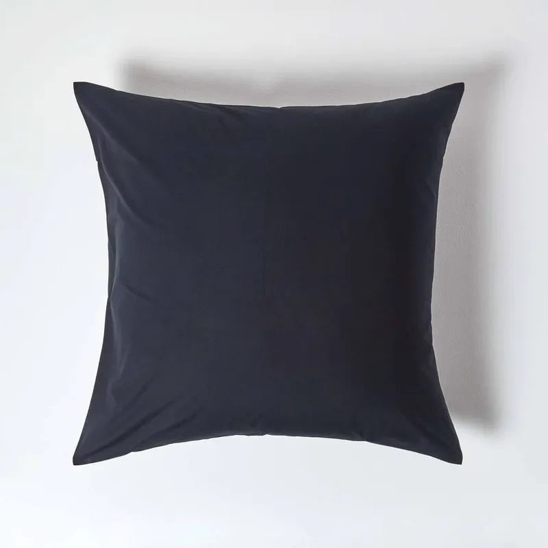 Homescapes - Black Continental Egyptian Cotton Pillowcase 200 Thread Count, 80 x 80 cm - Black