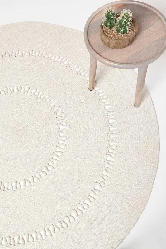 Homescapes Natural Crochet Braided Rug 120cm Round