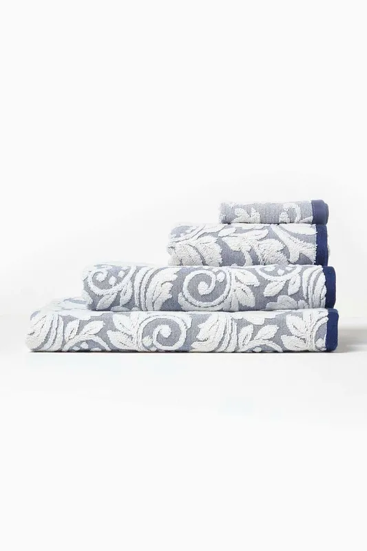 Homescapes Damask 100% Turkish Cotton 600 Gsm Towel in Navy Navy