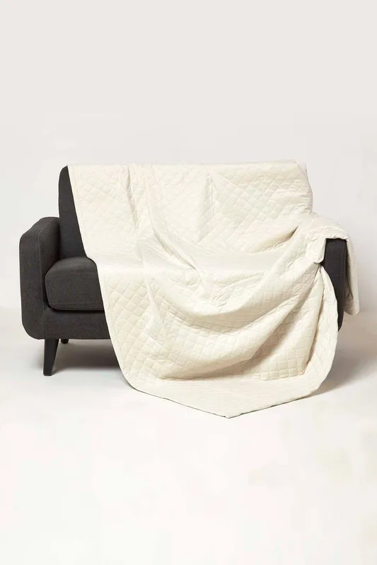 Homescapes Diamond Quilted Velvet Throw in Cream Size: 150cm x 200cm - Cream